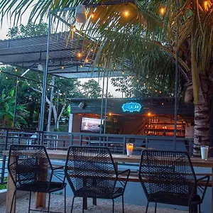 La Embajada Hostel